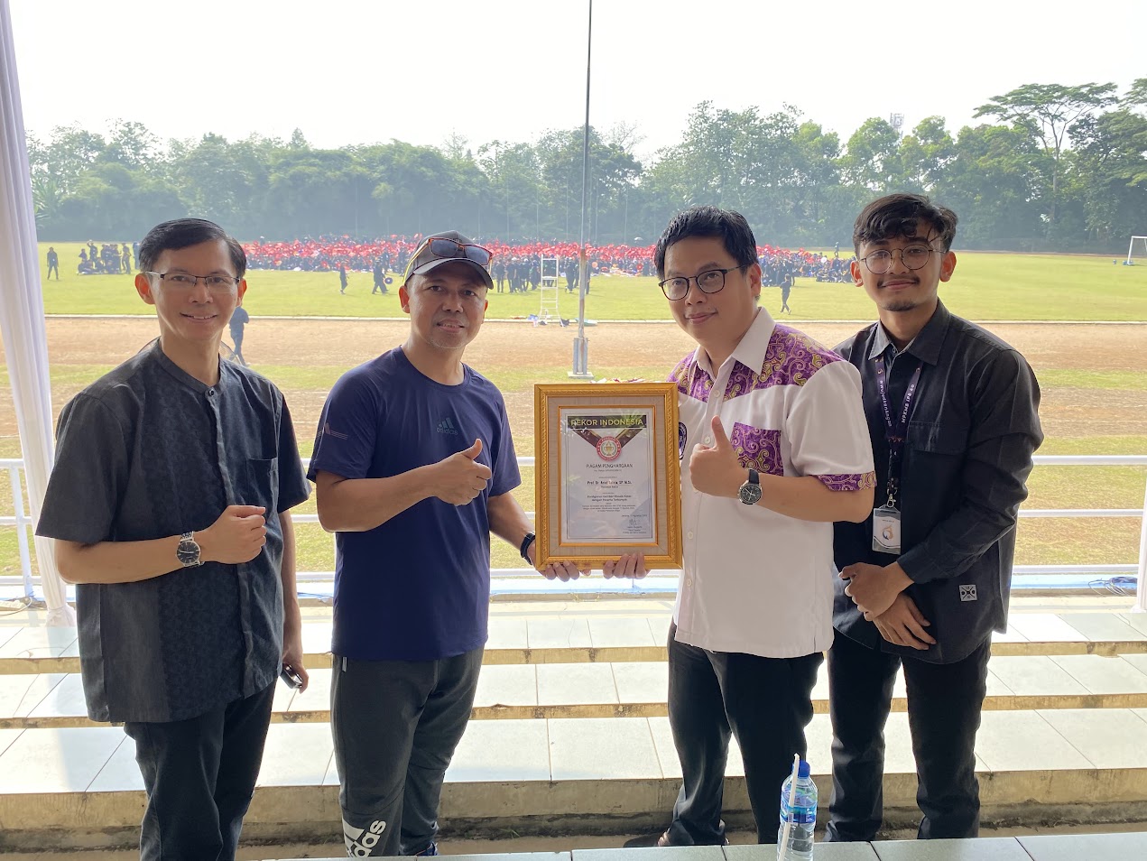 Konfigurasi Gambar Mosaik Kipas dengan Peserta Terbanyak